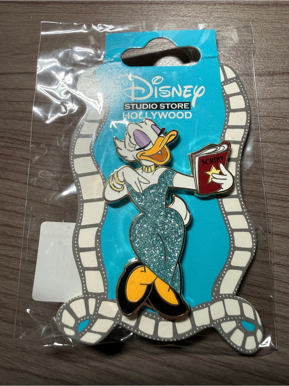 Disney Pins Starlet Daisy Duck with Script